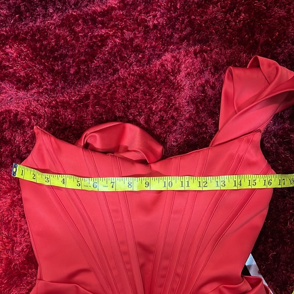 HOUSE OF CB  'LORETTA' RED SATIN OFF SHOULDER DRESS SEXY NIGHT OUT DATE ROMANCE - Picture 13 of 16